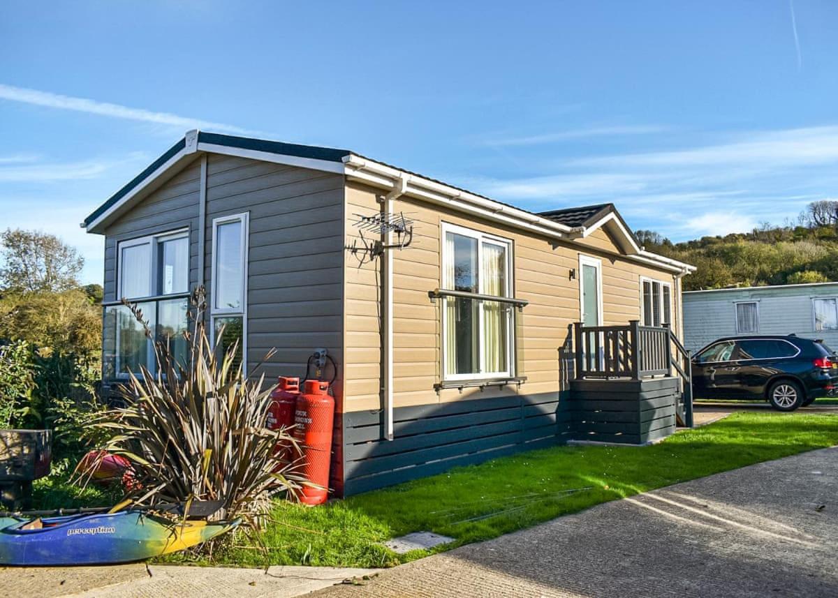 Riverside Holiday Park Amberley  Exterior photo